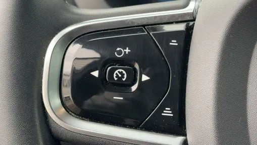 VOLVO XC60 XC60 B4 B Plus Dark aut
