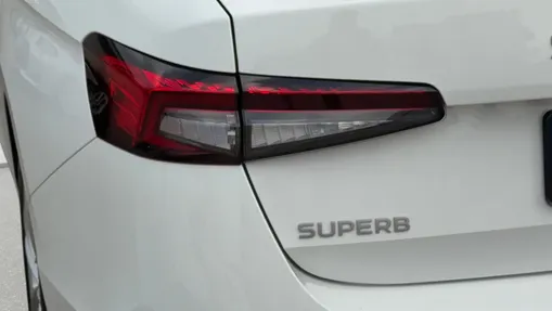 SKODA Superb Superb 2.0 TDI SCR Selection DSG