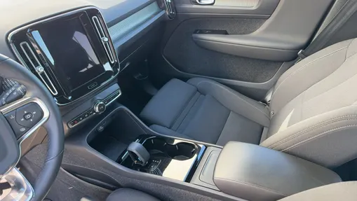 VOLVO XC40 XC40 73kWh P6 Recharge Core aut