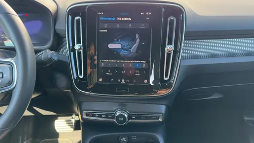 VOLVO XC40 XC40 73kWh P6 Recharge Core aut