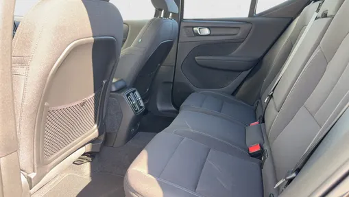 VOLVO XC40 XC40 73kWh P6 Recharge Core aut