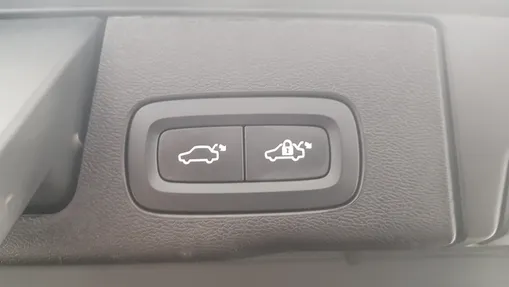 VOLVO XC60 XC60 B5 B AWD Plus Dark aut