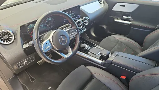 MERCEDES-BENZ EQA EQA 250 66.5kWh AMG Line