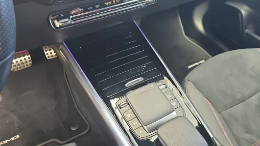MERCEDES-BENZ EQA EQA 250 66.5kWh AMG Line
