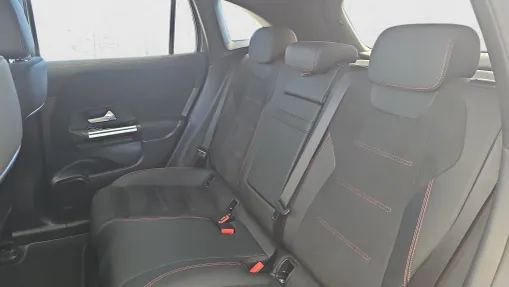 MERCEDES-BENZ EQA EQA 250 66.5kWh AMG Line