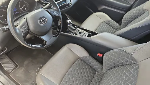 TOYOTA C-HR C-HR 2.0 Hybrid Executive