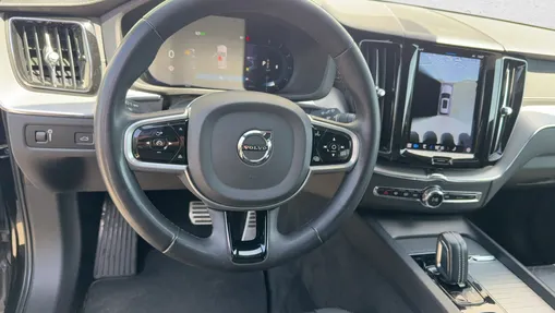 VOLVO XC60 XC60 B4 D AWD R-Design aut