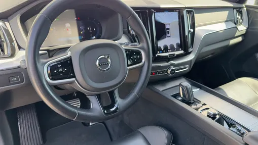 VOLVO XC60 XC60 B4 D AWD R-Design aut