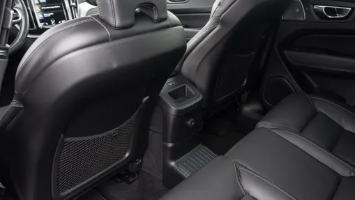 VOLVO XC60 XC60 T8 AWD Plug-In Hybrid R-Design aut