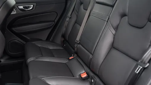 VOLVO XC60 XC60 T8 AWD Plug-In Hybrid R-Design aut
