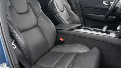 VOLVO XC60 XC60 T8 AWD Plug-In Hybrid R-Design aut