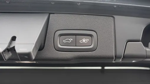 VOLVO XC60 XC60 T8 AWD Plug-In Hybrid R-Design aut