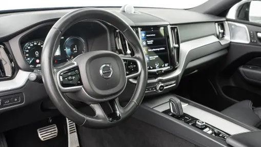 VOLVO XC60 XC60 T8 AWD Plug-In Hybrid R-Design aut