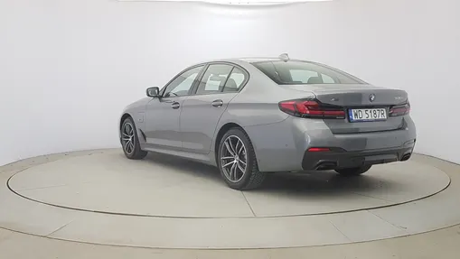 BMW Seria 5 530e xDrive M Sport sport-aut