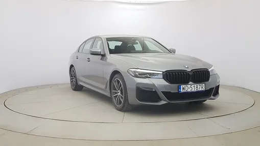 BMW Seria 5 530e xDrive M Sport sport-aut