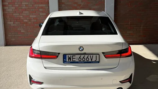 BMW Seria 3 318d Sport Line aut