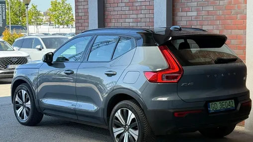VOLVO XC40 XC40 73kWh P6 Recharge Plus aut