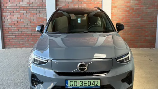 VOLVO XC40 XC40 73kWh P6 Recharge Plus aut