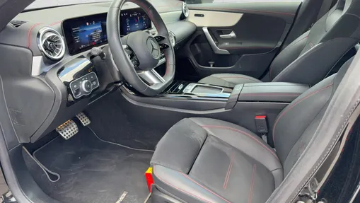 MERCEDES-BENZ CLA CLA 200 AMG Line 7G-DCT