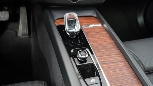 VOLVO XC60 XC60 T8 Plug-In Hybrid AWD Ultimate Dark aut