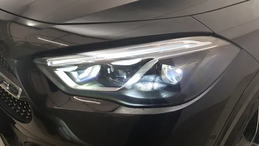 MERCEDES-BENZ GLA GLA 200 AMG Line
