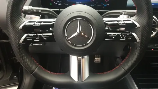 MERCEDES-BENZ GLA GLA 200 AMG Line