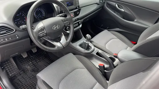 HYUNDAI i30 i30 1.5 DPI Classic +