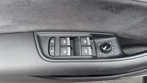 AUDI Q8 / E-Tron Q8 45 TDI mHEV Quattro Tiptronic