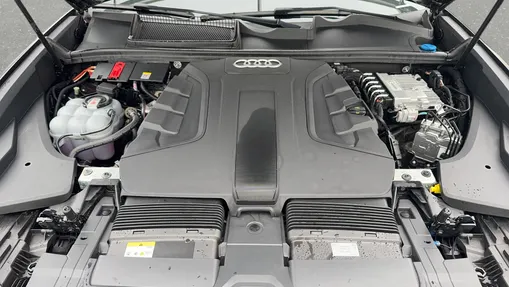 AUDI Q8 / E-Tron Q8 45 TDI mHEV Quattro Tiptronic