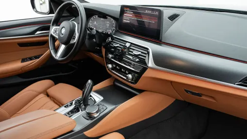 BMW Seria 5 530e xDrive M Sport sport-aut