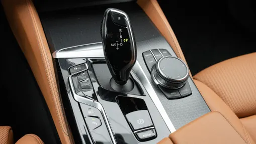 BMW Seria 5 530e xDrive M Sport sport-aut