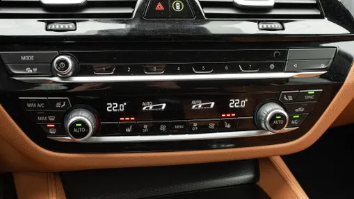 BMW Seria 5 530e xDrive M Sport sport-aut