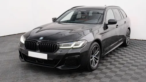 BMW Seria 5 530e xDrive M Sport sport-aut