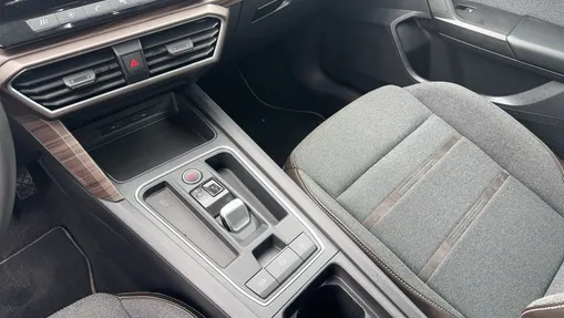 SEAT Leon Leon 1.5 eTSI Xcellence DSG