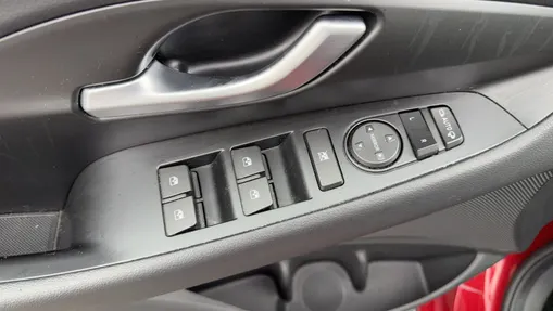 HYUNDAI i30 i30 1.5 T-GDI 48V Smart