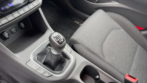 HYUNDAI i30 i30 1.5 T-GDI 48V Smart