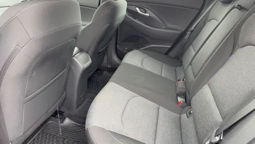 HYUNDAI i30 i30 1.5 T-GDI 48V Smart