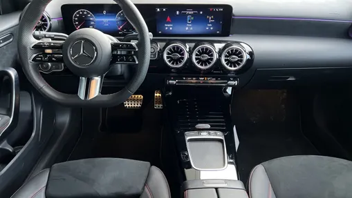 MERCEDES-BENZ A Klasa A 200 AMG Line 7G-DCT