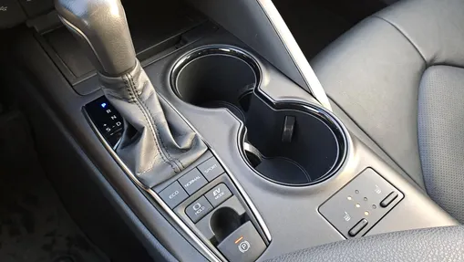 TOYOTA Camry Camry 2.5 Hybrid Comfort CVT