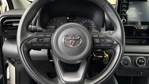 TOYOTA Yaris Yaris 1.5 Comfort CVT