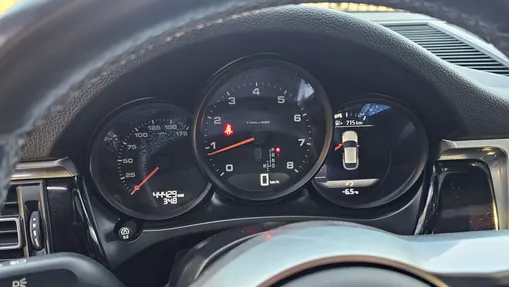PORSCHE Macan Macan
