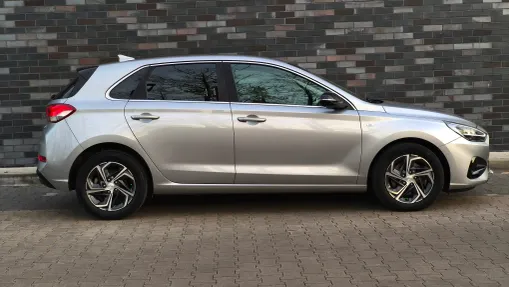 HYUNDAI i30 i30 1.5 T-GDI 48V Smart