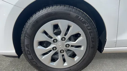 HYUNDAI i30 i30 1.5 DPI Classic +