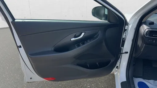HYUNDAI i30 i30 1.5 DPI Classic +