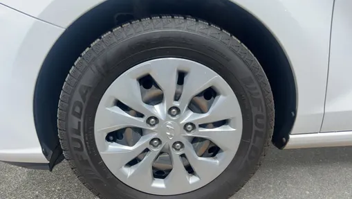 HYUNDAI i30 i30 1.5 DPI Classic +