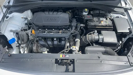 HYUNDAI i30 i30 1.5 DPI Classic +