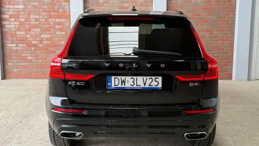 VOLVO XC60 XC60 B4 D AWD R-Design aut
