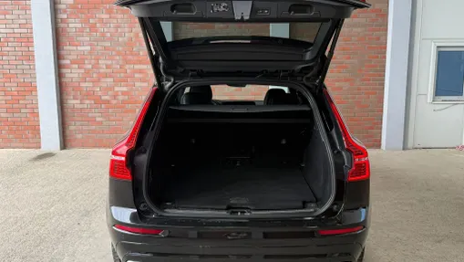 VOLVO XC60 XC60 B4 D AWD R-Design aut