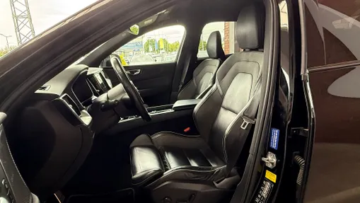 VOLVO XC60 XC60 B4 D AWD R-Design aut
