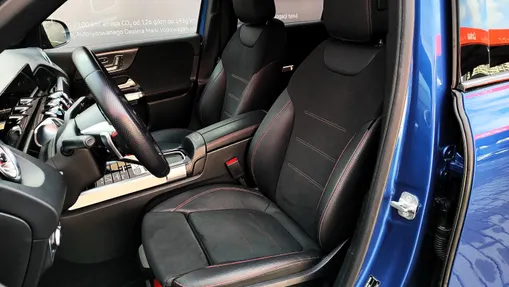 MERCEDES-BENZ GLB GLB 200 AMG Line 7G-DCT